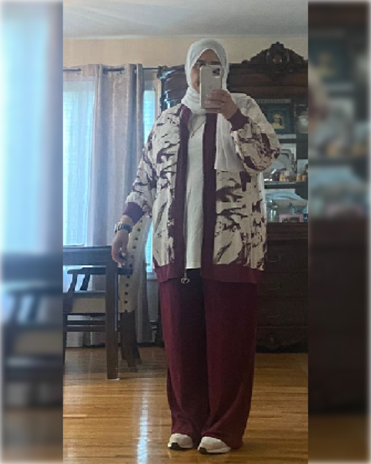 Elegant Lightweight Sporty Outfit of 3-Pieces in Maroon Shade طقم رياضي خفيف و أنيق من ثلاثة قطع باللون الخمري الجميل