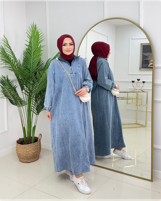 Cozy Casual Denim-Style Maxi Dress in Light Shade فستان جينز عملي طويل و دافئ بدرجة لون فاتح