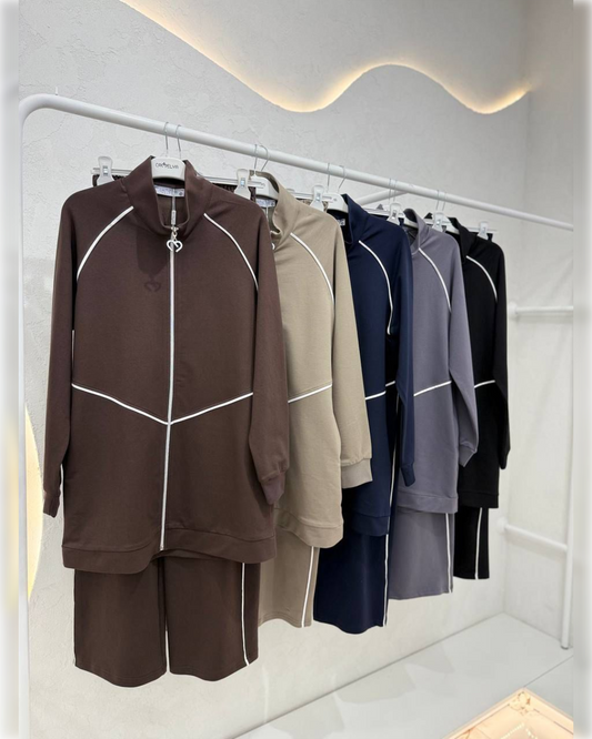 Two-Piece Lounge Set with Zip-Up Top طقم رياضي مريح مكوّن من قطعتين مع جاكيت بسحاب