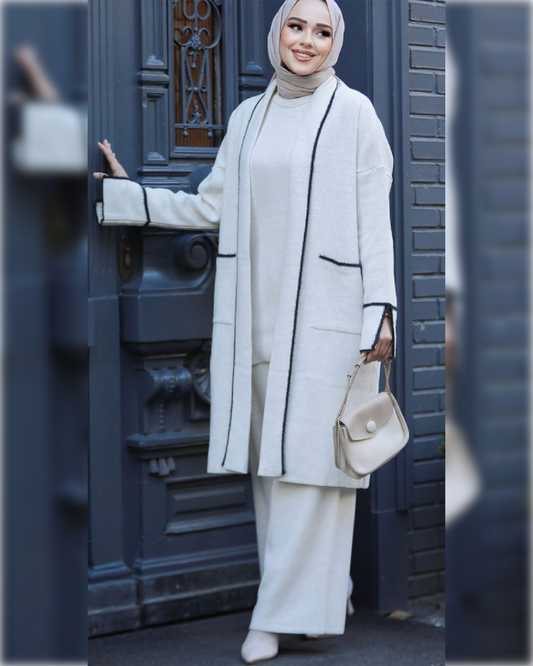 Ahlam Elegant Woolen Outfit of 3-Pieces in White Shade  طقم أحلام الشتوي الأنيق المكون من ثلاثة قطع باللون الأبيض المميز (Copy)