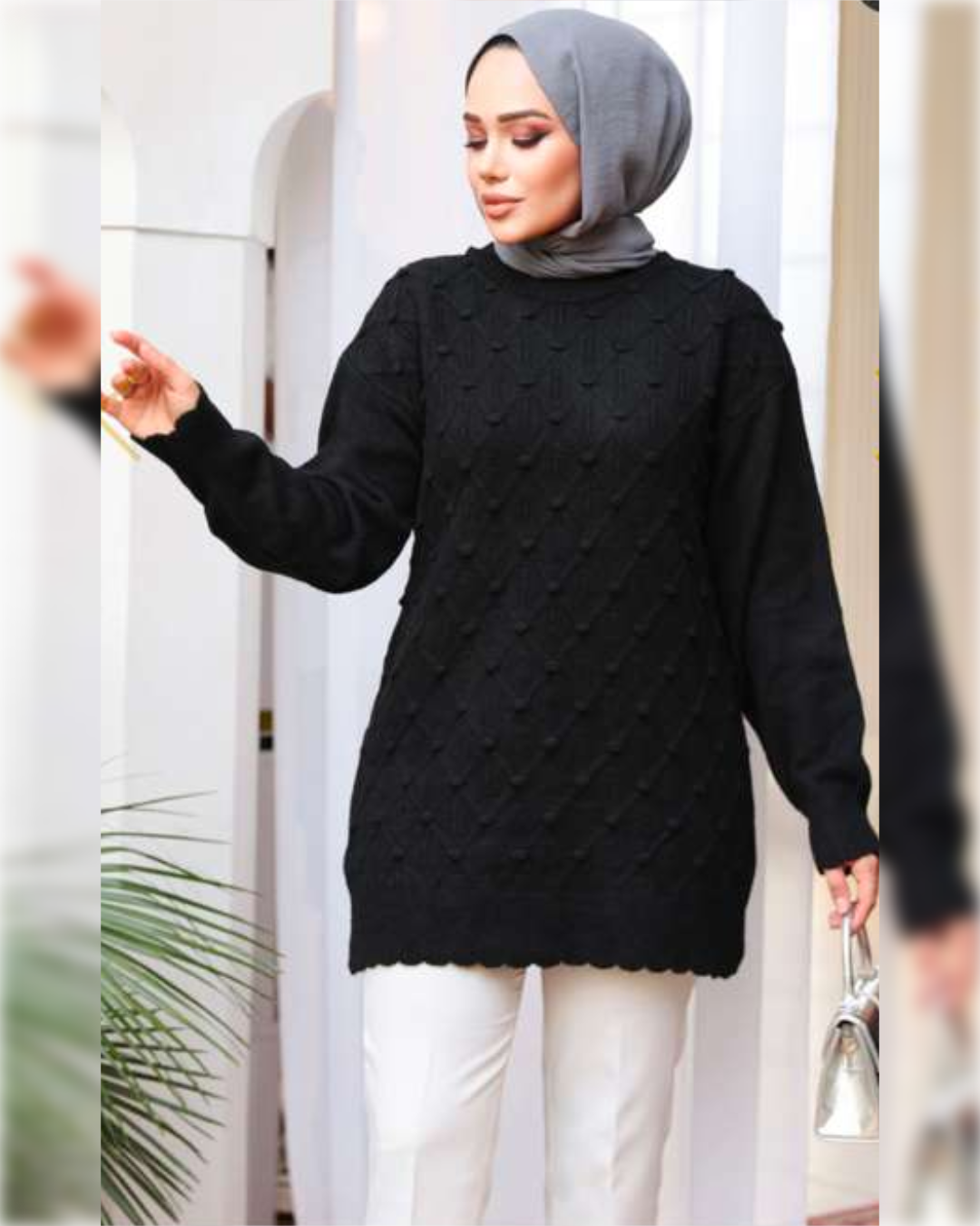 Cozy Blouse with Subtle Raised Detailing in Black Shade, بلوزة شتوية دافئة بتصميم جميل باللون الأسود الجميل