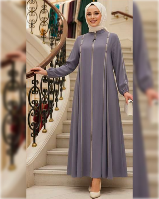 Classic Zip-Front Abaya in Light Gray Shade عباءة أنيقة بسحاب أمامي باللون الرمادي الفاتح الجميل