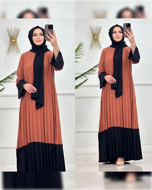 Aerobin Pleated Cut Loose Dress in Black-Orange Shade فستان واسع بكسرات من قماش الأيروبين باللون الأسود و البرتقالي