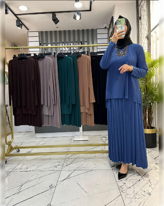 Casual Pleated Maxi Skirt Co-Ord in 4 Gorgeous Tones – Lycra Blend طقم ليكرا عملي مكون من سترة و تنورة طويلة بكسرات متوفر بأربعة ألوان جميلة