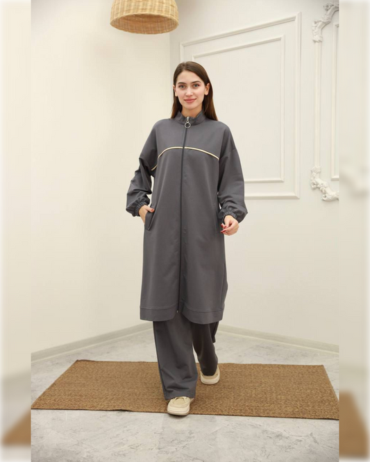Cozy Cotton Sportswear of 2-Pieces in Gray Shade بدلة رياضية دافئة من قطعتين باللون الرمادي الجميل