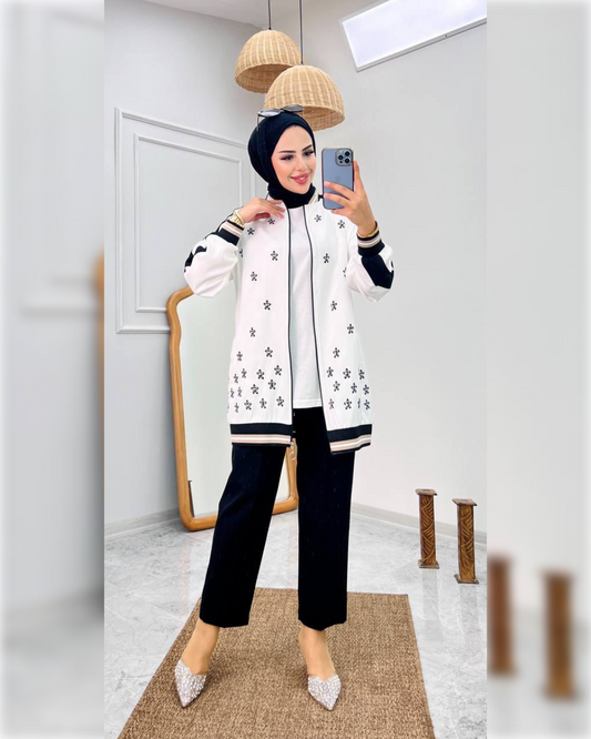 Cozy Cotton Sporty Outfit of 3-Pieces in Black Shade طقم رياضي دافئ من ثلاثة قطع باللون الأسود الجميل