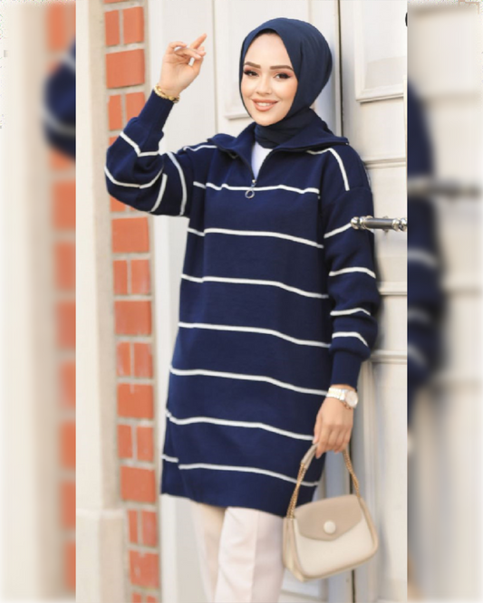 Cozy Long Striped Blouse in Blue Navy Shade   بلوزة شتوية مخططة دافئة باللون الكحلي الجميل