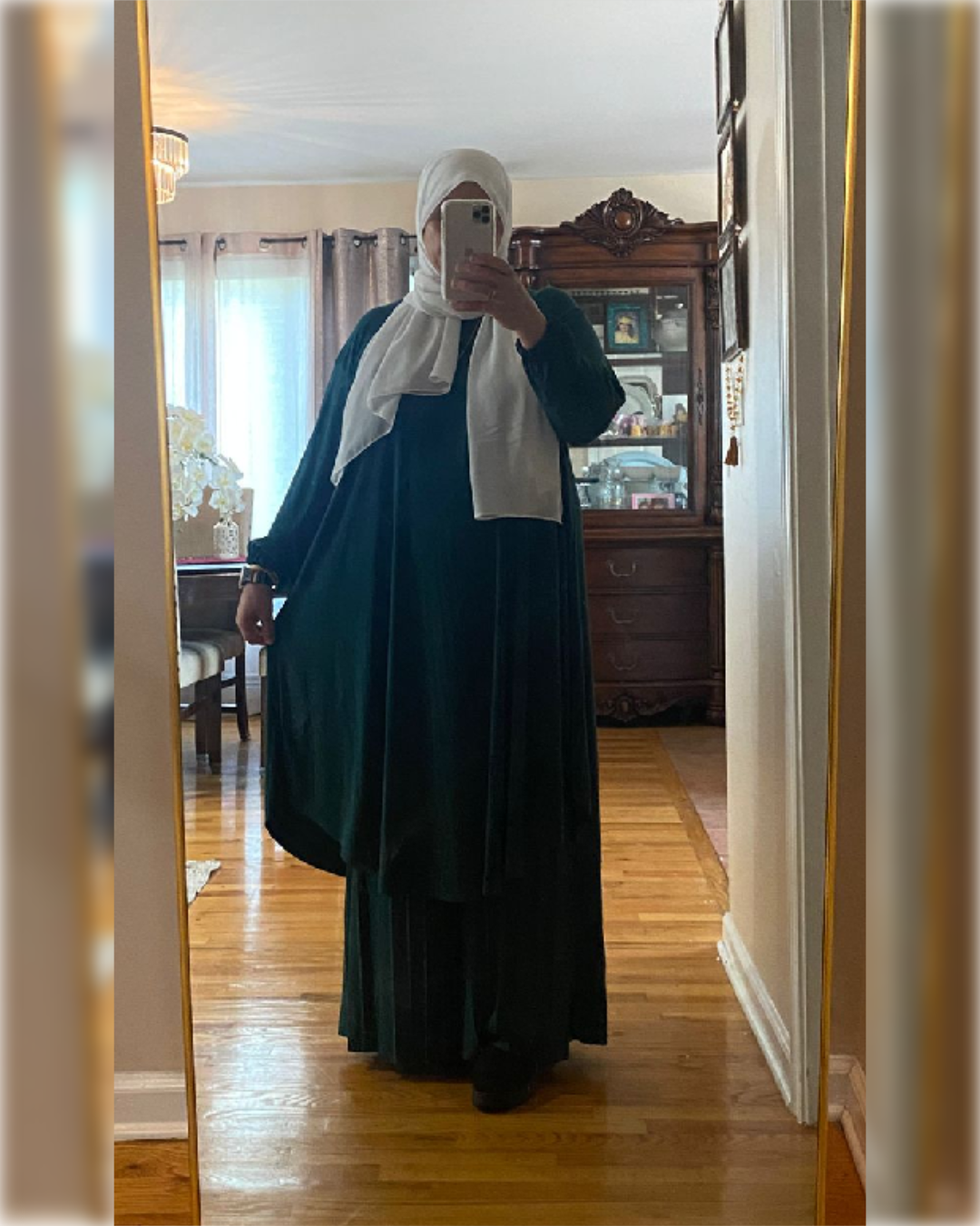 Salam Lycra 2-Piece Modest Outfit – Effortless Elegance, Unmatched Comfort in Green طقم سلام الأنيق المحتشم المكوّن من قطعتين مصنوع من قماش ليكرا الفاخر باللون الأخضر الجميل
