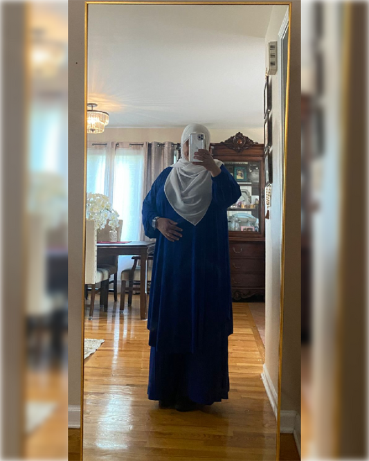 Salam Lycra 2-Piece Modest Outfit – Effortless Elegance, Unmatched Comfort in Royal Blue طقم سلام الأنيق المحتشم المكوّن من قطعتين مصنوع من قماش ليكرا الفاخر باللون الأزرق الجميل