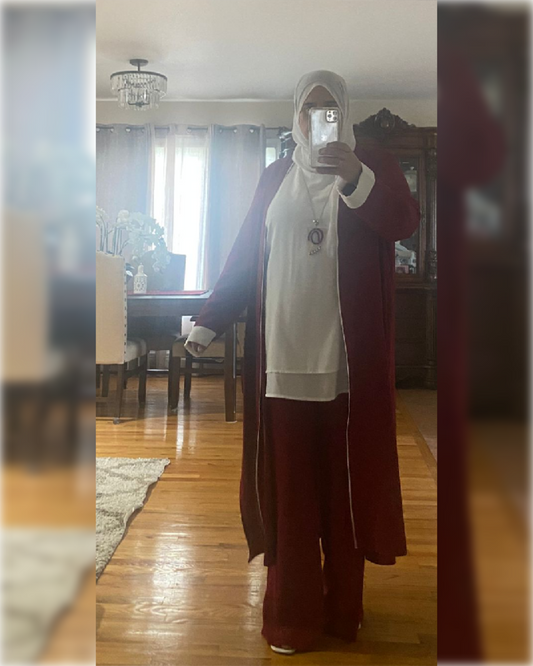 Ahlam Elegant Georgette Outfit of 3-Pieces in Red Shade طقم أحلام الأنيق من الجورجيت المكون من ثلاثة قطع باللون الأحمر الجميل