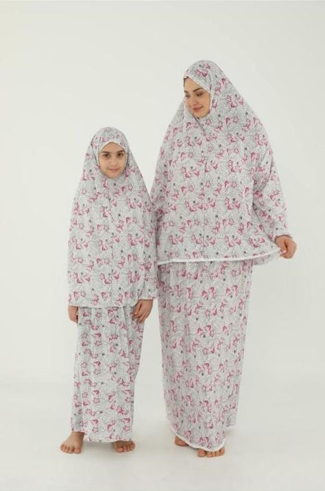 mother - daughter prayer set in red