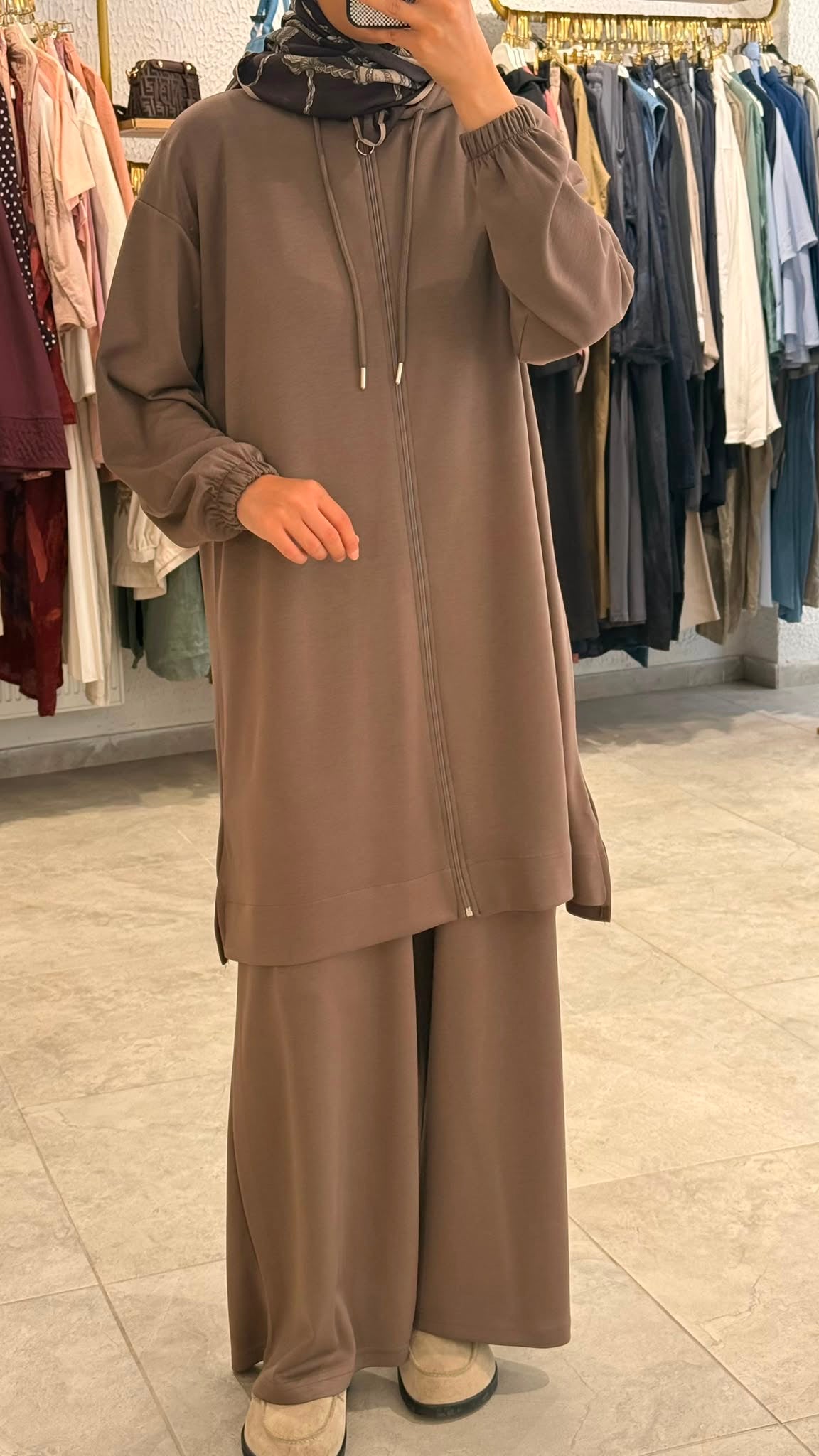 Sporty Modest Two Piece Outfit طقم رياضي محتشم من قطعتين