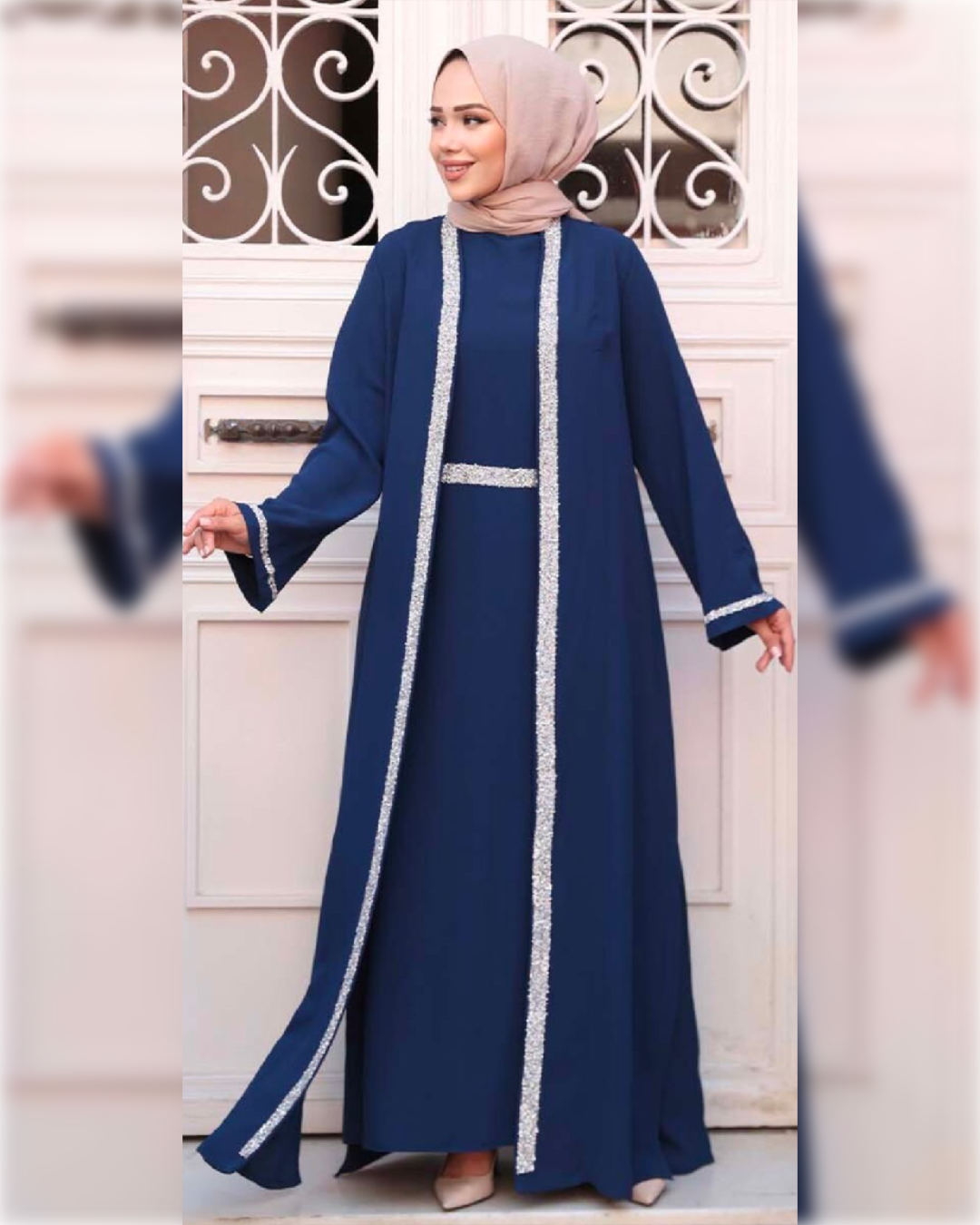 Elegant Navy Blue Abaya with Silver Embellished Trim  عباءة جورجيت كلاسيكية أنيقة باللون الكحلي الجميل