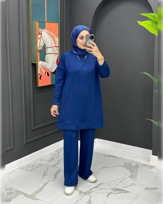 Elegant Cozy 2-Pieces Outfit in Blue Shade  طقم شتوي دافئ مكون من قطعتين باللون الأزرق الجميل