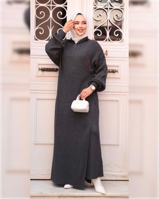 Elegant Cozy knit set of 2-Pieces in Dark Gray  طقم شتوي أنيق من الصوف الناعم من قطعتين باللون الرمادي الغامق