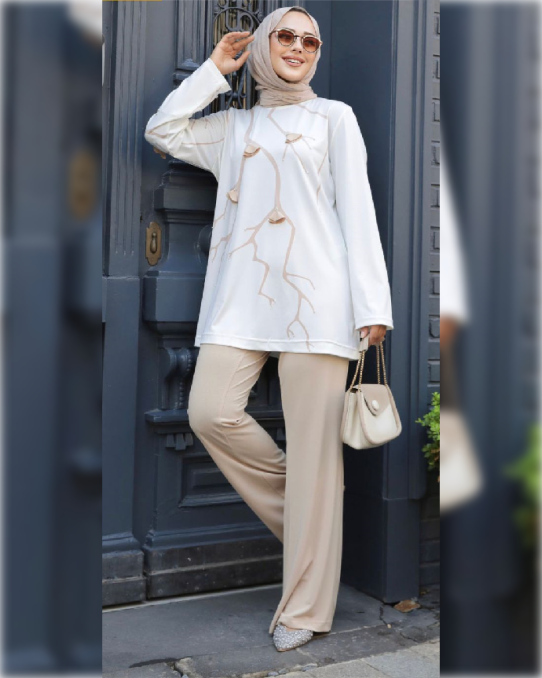 Alma Lycra Outfit of 2-pieces in Beige Shade طقم ألما من قماش الليكرا مكون من قطعتين بلون البيج الجميل