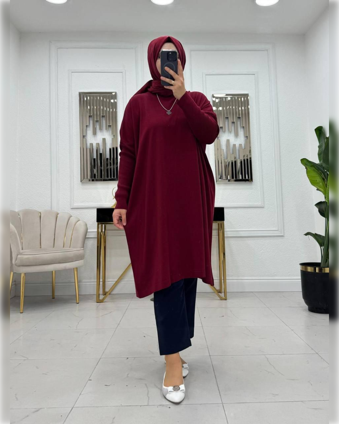 Cozy Long Blouse in Maroon Shade   بلوزة شتوية دافئة باللون الخمري الجميل