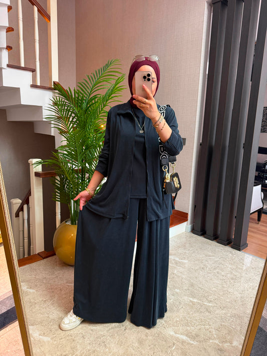 Modest 3-Pieces set in Gorgeous Shades طقم سبورت عصري من ٣ قطع