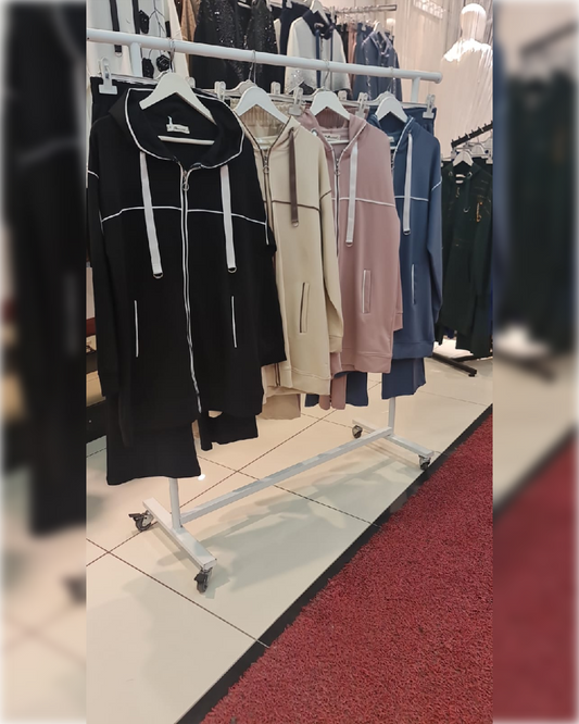 Hooded Sportswear of 2-Pieces in 4- Gorgeous Shades   بدلة رياضية أنيقة و دافئة من قطعتين بأربعة ألوان جميلة