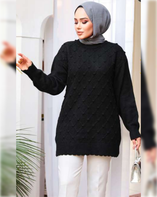 Cozy Blouse with Subtle Raised Detailing in Black Shade,  بلوزة شتوية دافئة بتصميم جميل باللون الأسود الجميل