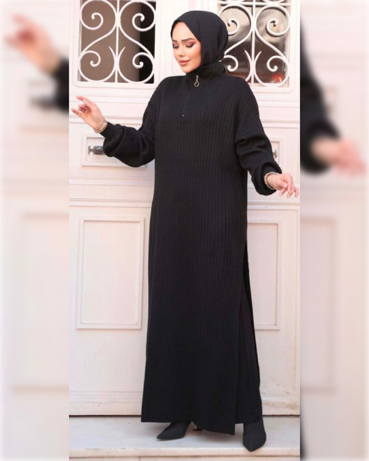 Elegant Cozy knit set of 2-Pieces in Black طقم شتوي أنيق من الصوف الناعم من قطعتين باللون الأسود الجميل