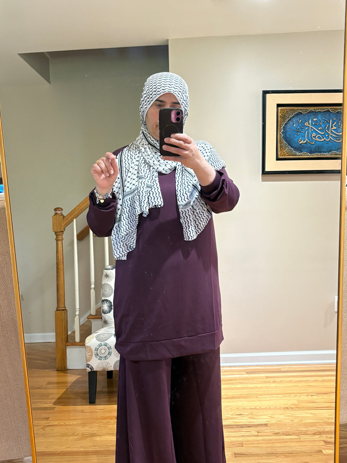 Lily Relaxed Two-Piece Modest Set طقم ليلي الرياضي الانيق من قطعتين