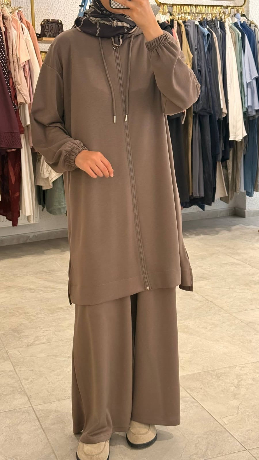 Sporty Modest Two Piece Outfit طقم رياضي محتشم من قطعتين
