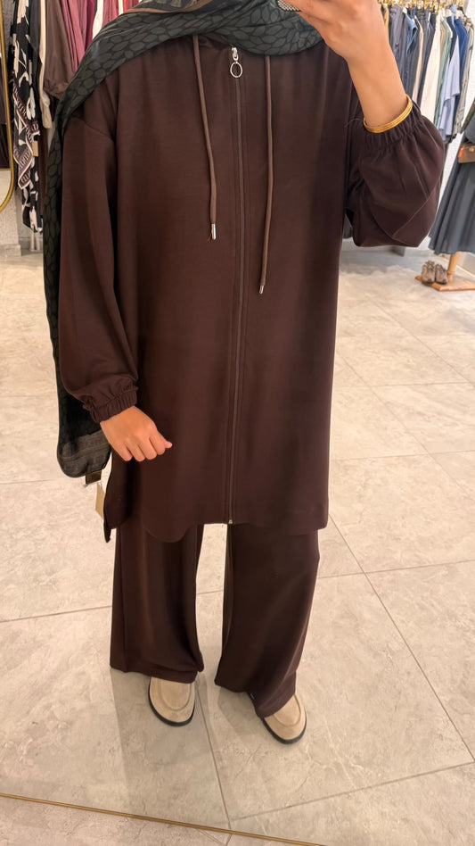 Sporty Modest Two Piece Outfit طقم رياضي محتشم من قطعتين