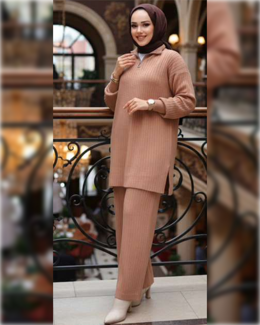 Casual Tricot Warm Beige 2-Pieces Outfit in Wool طقم شتوي من الصوف الناعم مكون من قطعتين باللون البيج الدافئ الجميل