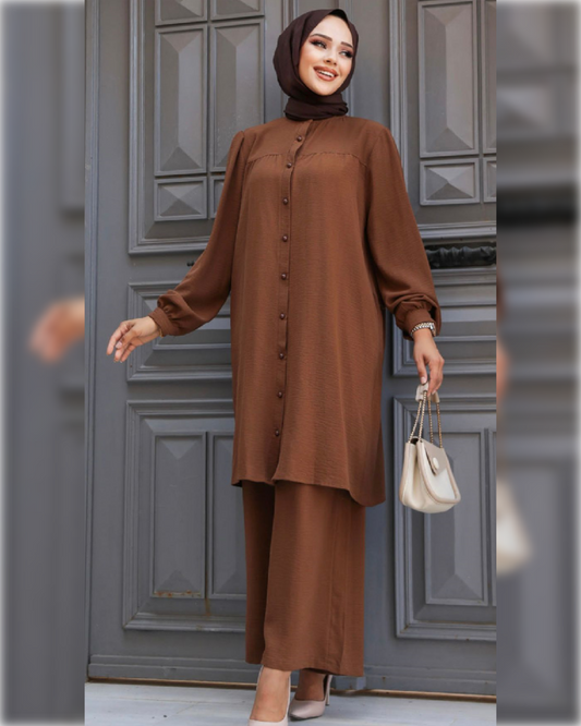 Salma Aerobin 2-Pieces Outfit in Copper Shade  طقم سلمى من نسيج  الآيروبين المكون من قطعتين باللون النحاسي الجميل