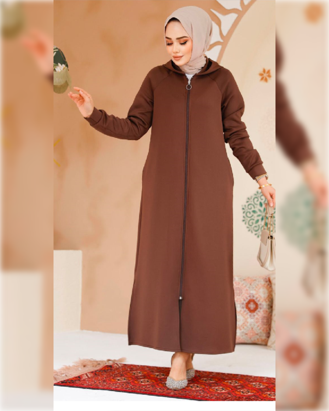 Layan Hooded Cozy Cardigan in Brown Shade  كارديجان ليان الدافئ الطويل باللون البني الجميل