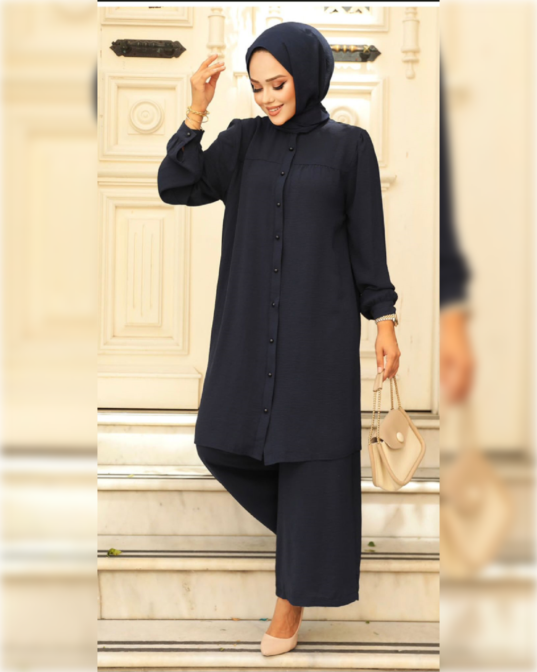 Salma Aerobin 2-Pieces Outfit in Navy Shade  طقم سلمى من نسيج  الآيروبين المكون من قطعتين باللون الكحلي الجميل