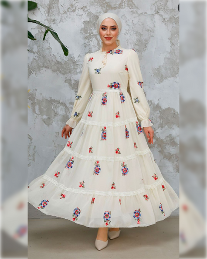 Amal White Chic Tiered Dress with Floral Prints فستان آمال الأبيض الصيفي الطويل بنقشة الزهور الجميلة