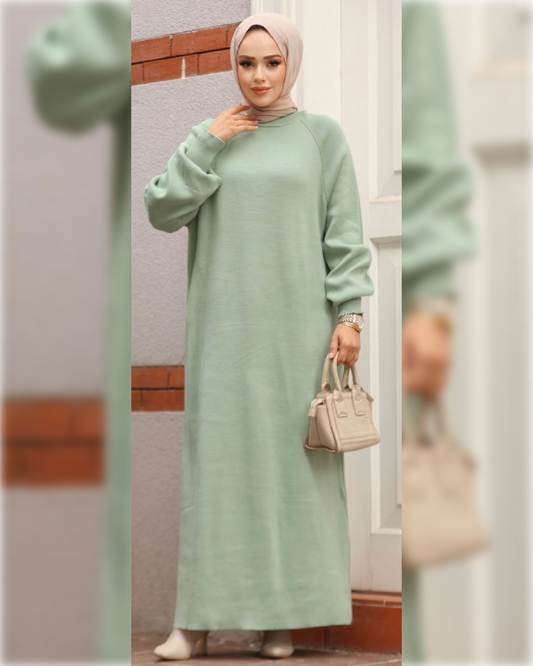 Ayla Woolen Long Dress in Green Mint Shade   فستان آيلا الطويل من قماش الصوف الناعم باللون الأخضر الجميل