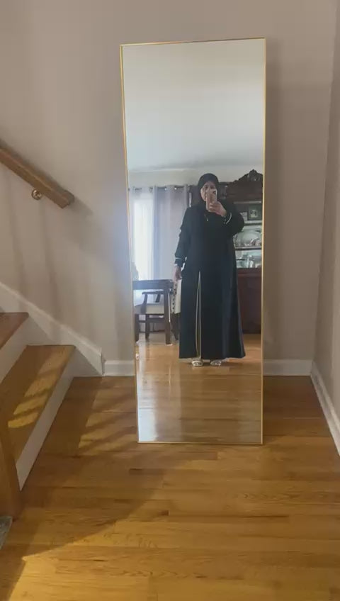 Elegant Two-Piece Abaya dress set in Black Shade   طقم عباءة أنيق من قطعتين باللون الأسود الجميل
